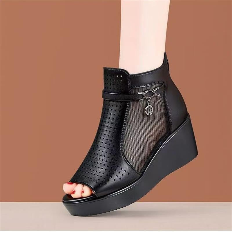 Atmungsaktive Mid-Heel Sandalen