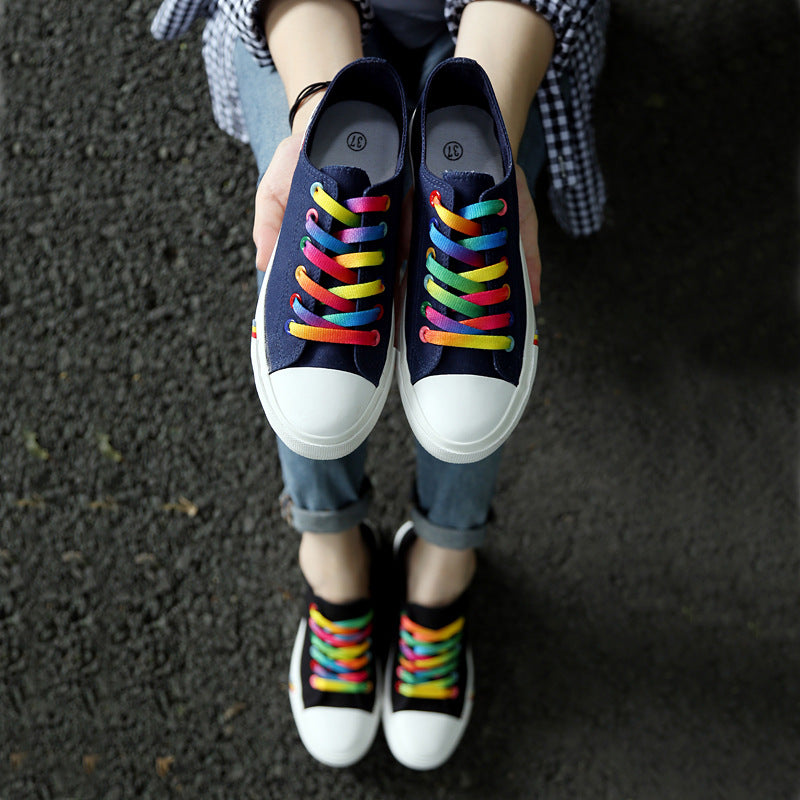 Klassische Leinenschuhe – Bild 5 | LuxeStyle