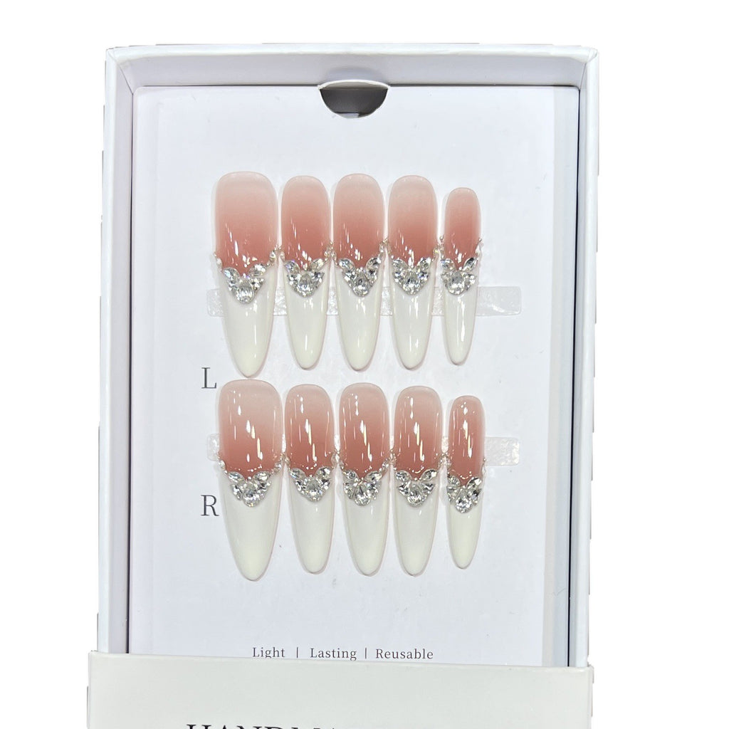 Handgemachte French Nails mit Zirkon & Kristall – Ansicht 2