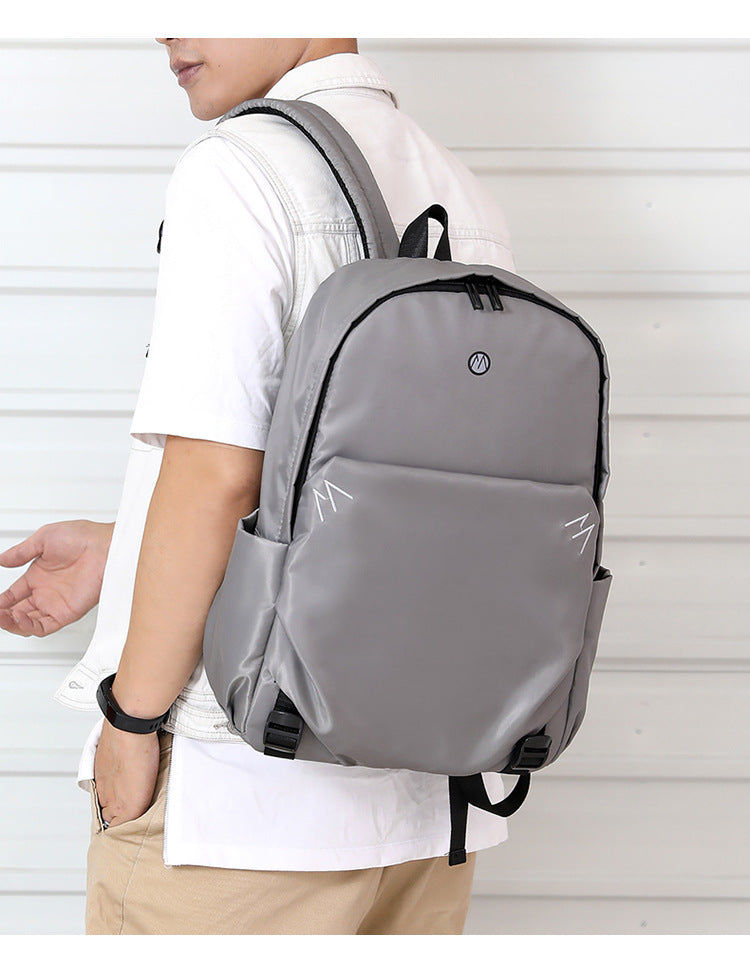 USB Lade-Rucksack – Stylisch & Smart – Bild 2 | LuxeStyle
