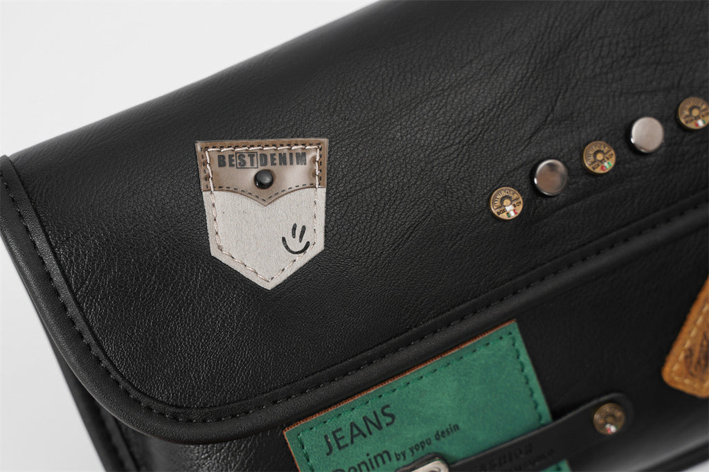 Brusttasche mit Abzeichen – Bild 10 | LuxeStyle