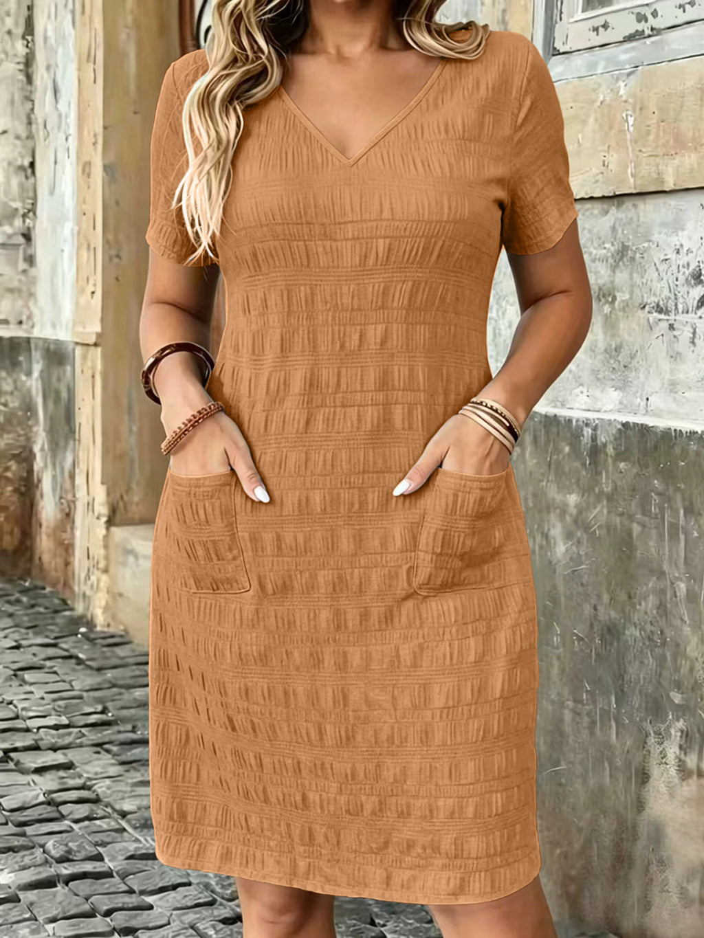 V-Ausschnitt Kleid mit kurzen Ärmeln