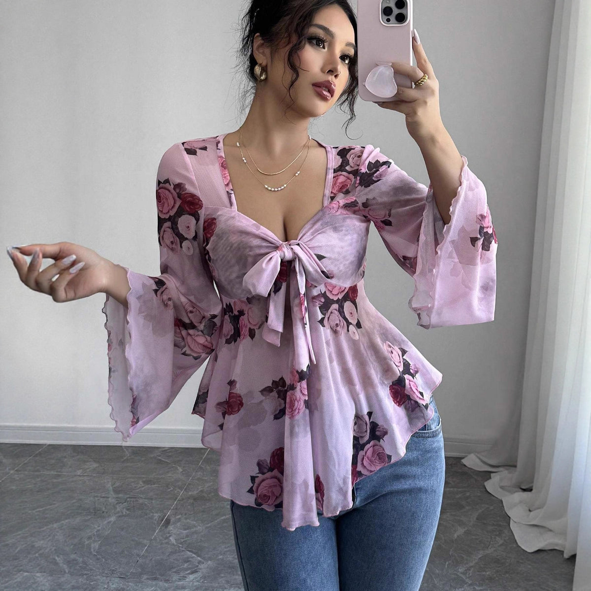 Damen Prinzessinnen-Shirt mit Print und Flared-Ärmeln – Bild 6 | LuxeStyle