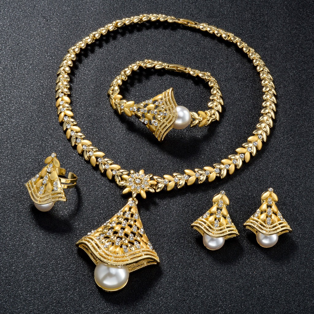 Vergoldete Halskette «Blatt» · 18k Gold-Optik