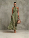 Resort-Kleid mit taillierendem, figurbetontem Plisseerock – Bild 11 | LuxeStyle