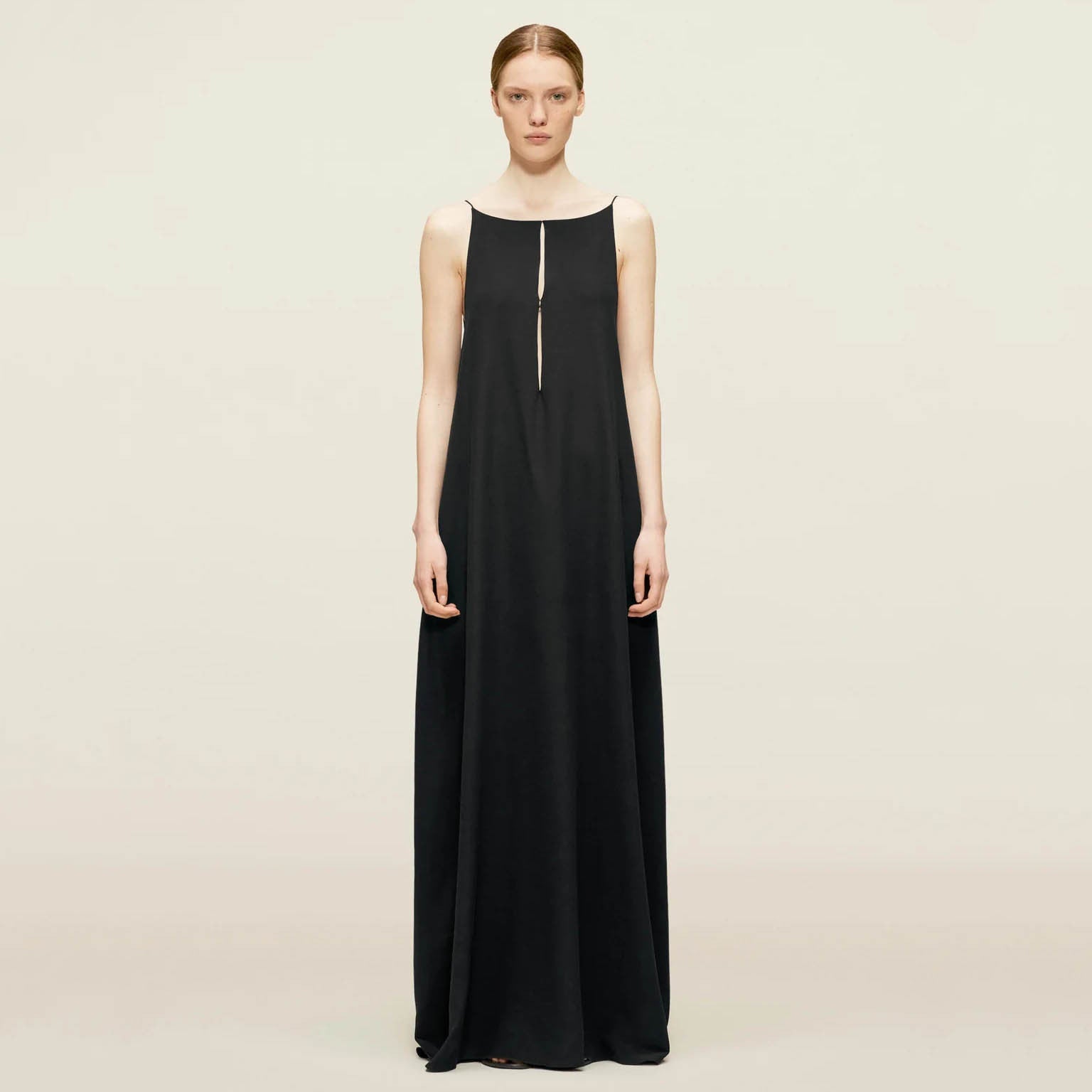 Rückenfreies Satin-Maxikleid
