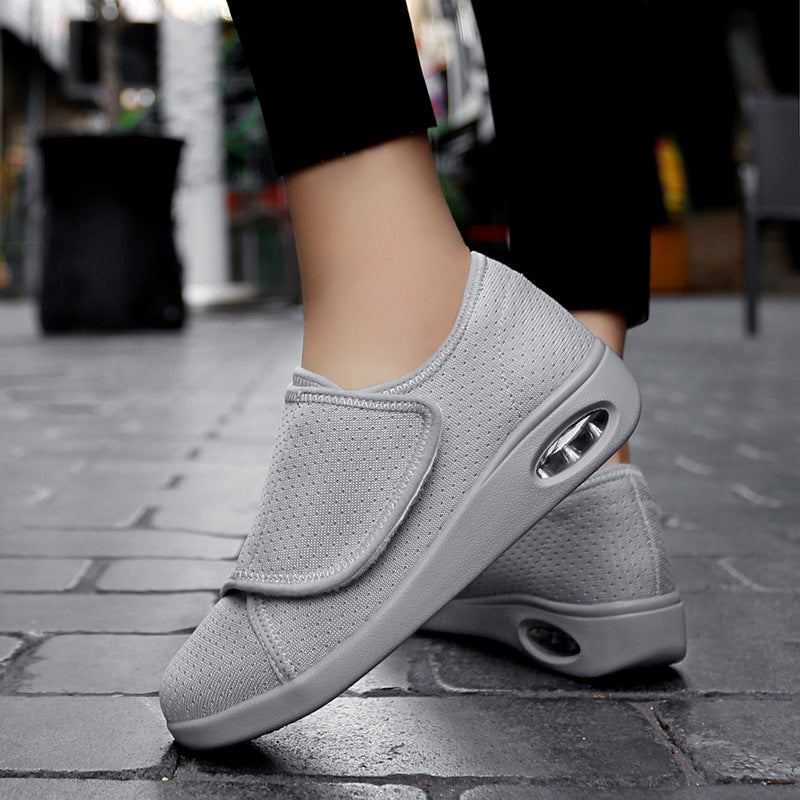 Atmungsaktive Mesh-Sneaker mit Klettverschluss