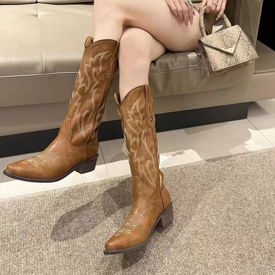 Western-Stiefel mit Stickerei