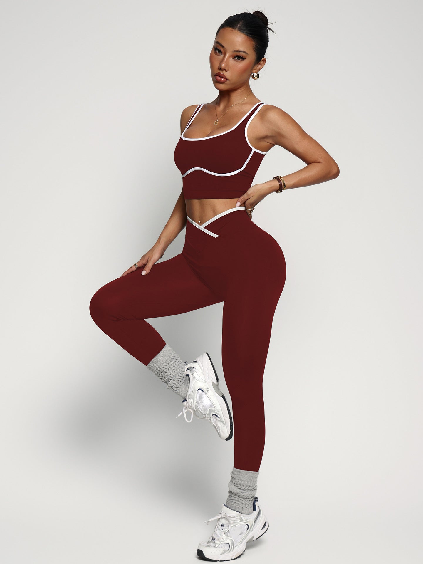 Sport-Outfit Set: BH, Tanktop & High-Waist Leggings