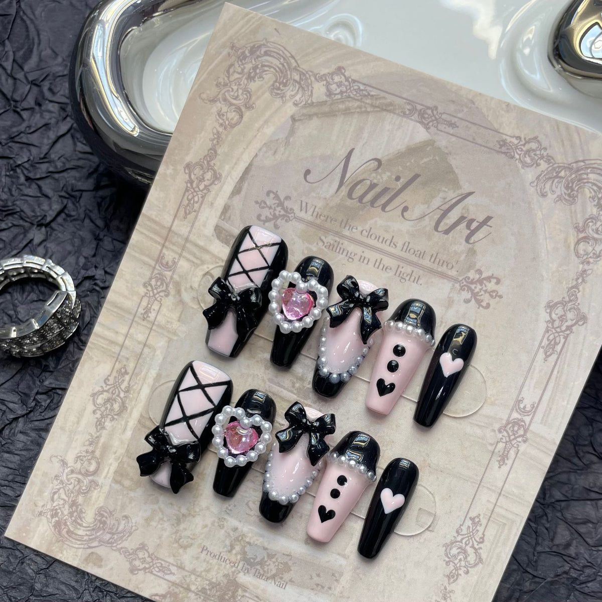 Handgemachte Blac Peach Herz Nagelsticker – Bild 3 | LuxeStyle