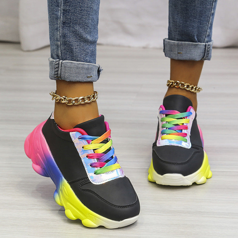 Farbige Plateau-Sneaker im Old-Dad-Stil – Bild 1 | LuxeStyle