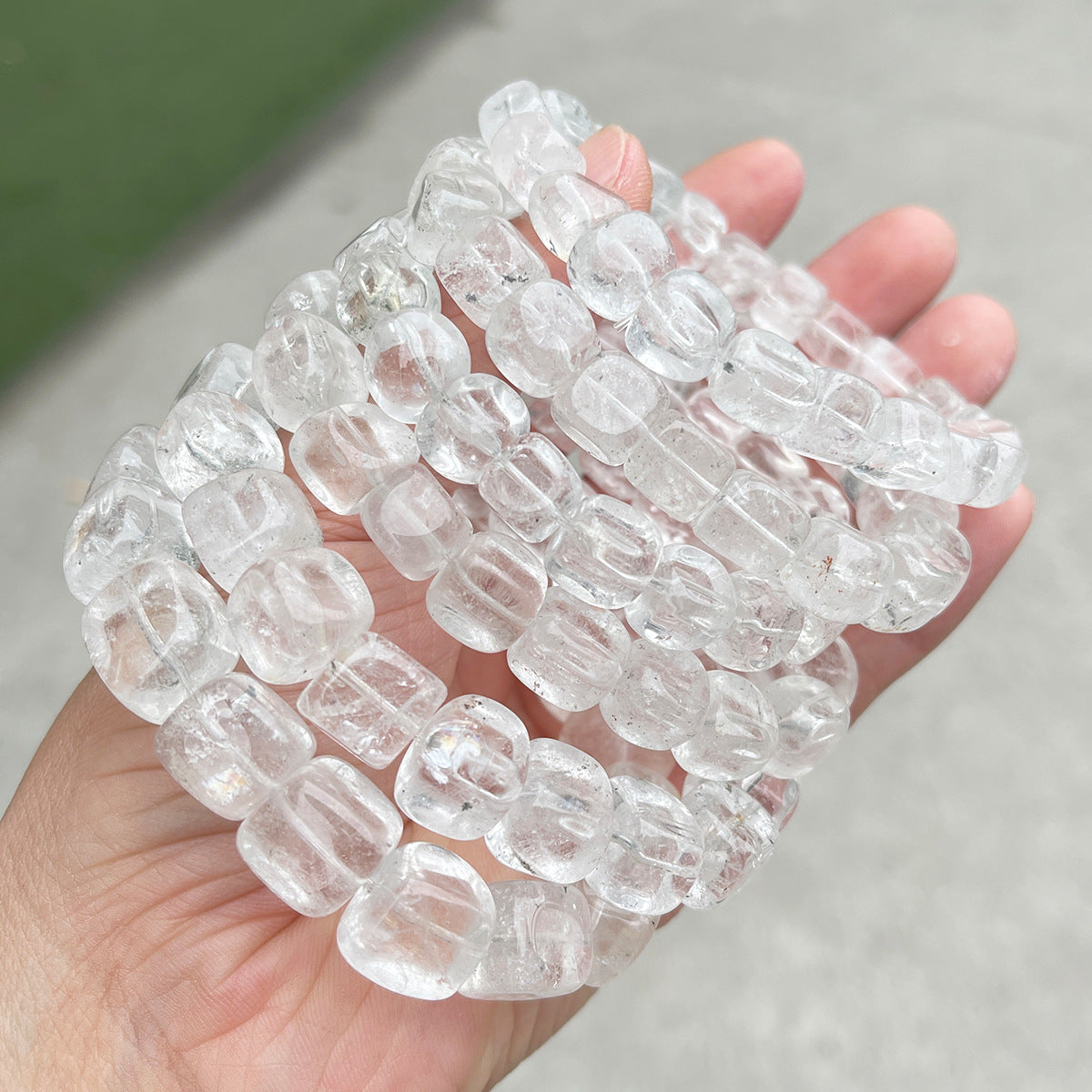 Armband mit weissen Kristall-Würfeln – Bild 1 | LuxeStyle
