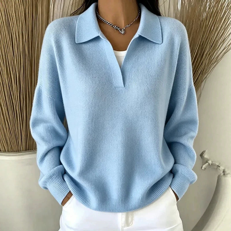 Gerippter V-Pullover mit Turn-Down-Kragen