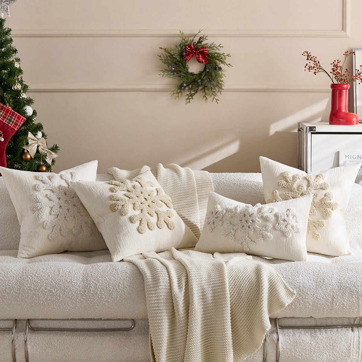 Kissenbezug mit Stickerei und Schneeflocken – Bild 6 | LuxeStyle