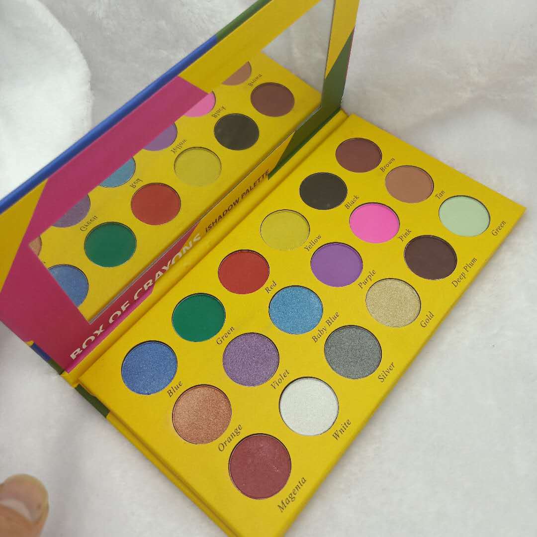 18 Farben Lidschatten-Palette – Bild 4 | LuxeStyle