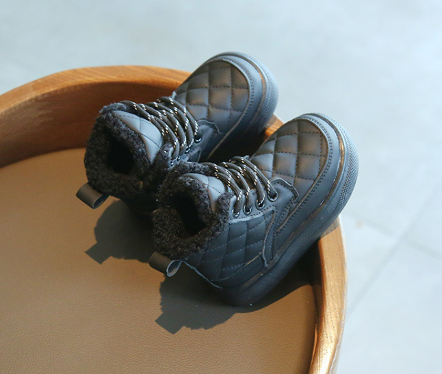 Kinder-Stiefeletten aus Lederimitat – Bild 2 | LuxeStyle