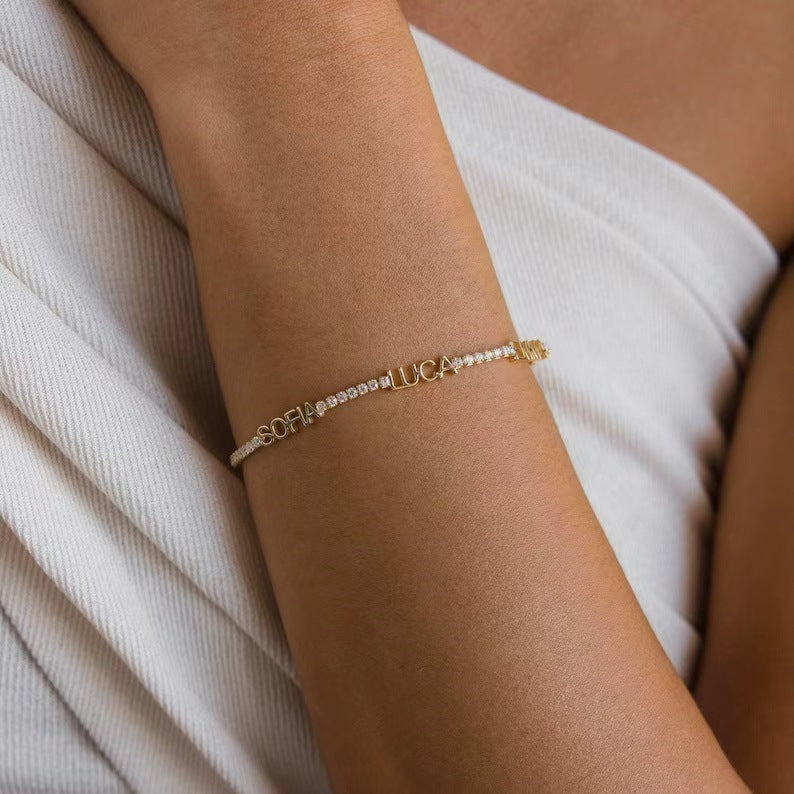 Armband mit Namen und Strass – Bild 2 | LuxeStyle