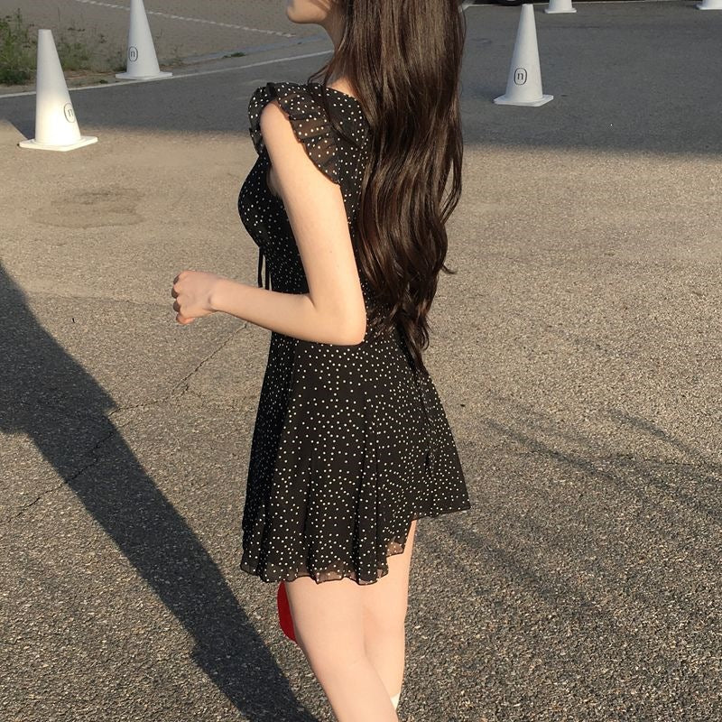 Kleid mit Schleifengürtel und A-Linie