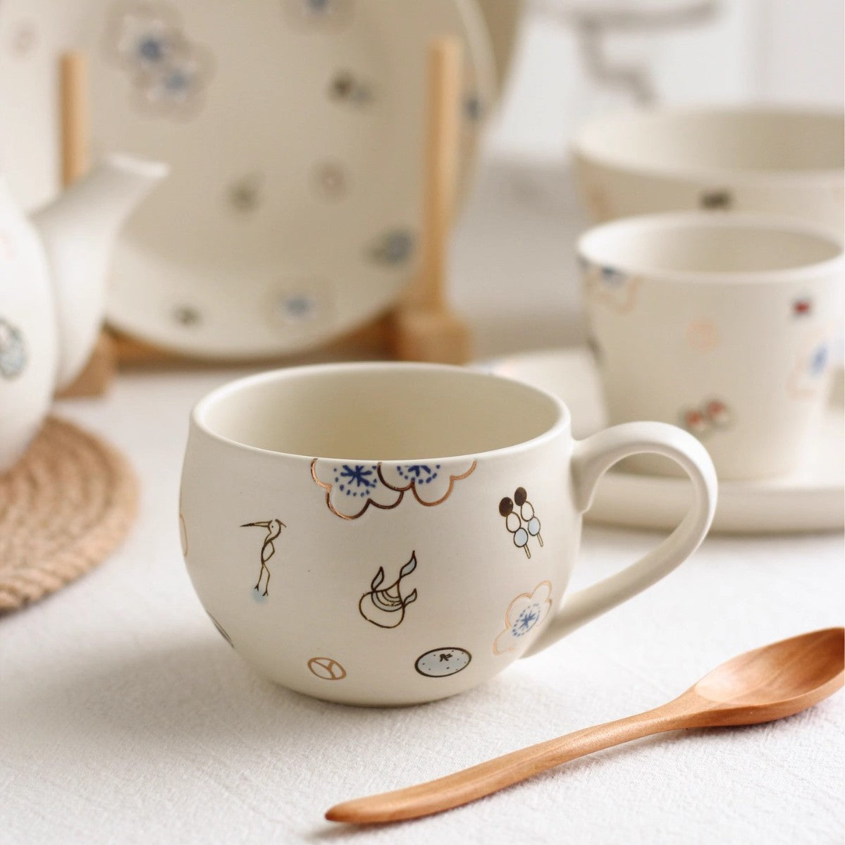 Japanisches Keramik-Geschirr- und Teeset – Bild 5 | LuxeStyle