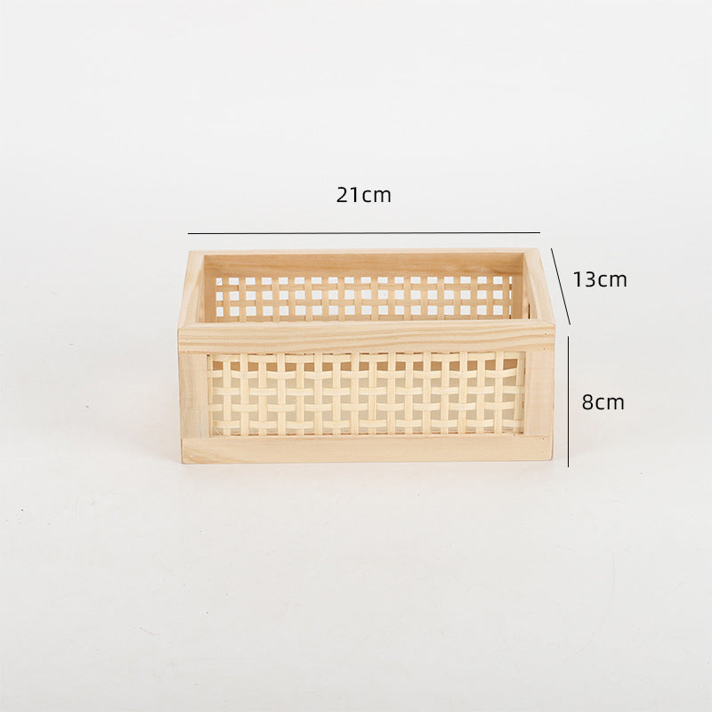 Holz-Garderobe mit Rattan