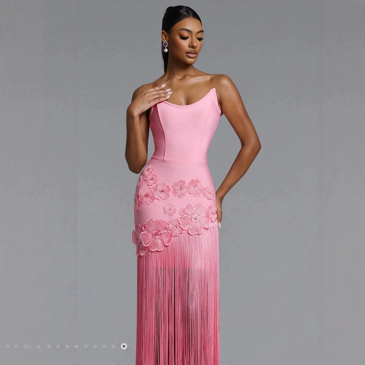 Pailletten-Bustier Maxi-Abendkleid mit Blumen – Bild 4 | LuxeStyle