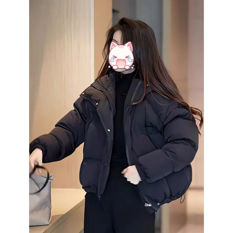 Kurze Winterjacke mit Kapuze