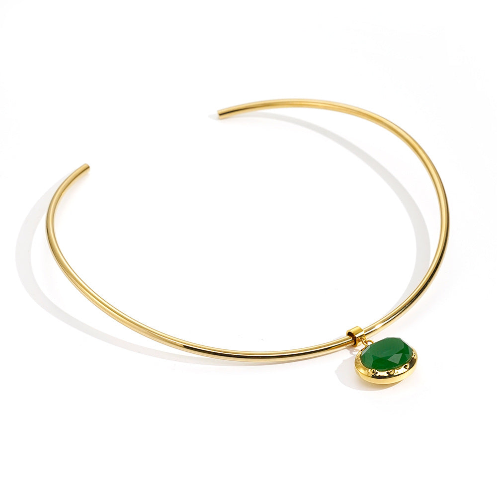 Vergoldetes Titan-Halsband mit Anhänger – Bild 14 | LuxeStyle
