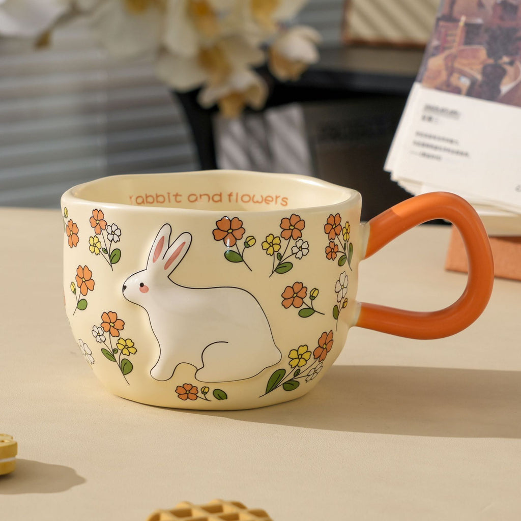 Keramiktasse mit Blumen und Hasenmotiv – Bild 4 | LuxeStyle