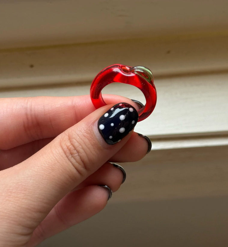Glaskunst Ring mit Früchtemuster