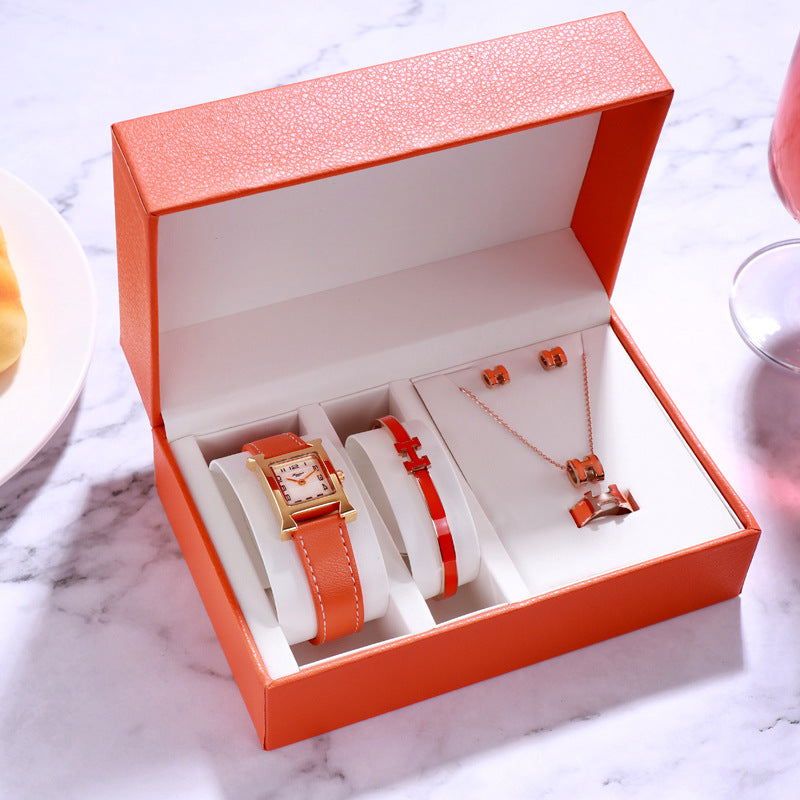 Quadratische Damen-Uhr mit Zeiger & Ziffern – Bild 2 | LuxeStyle