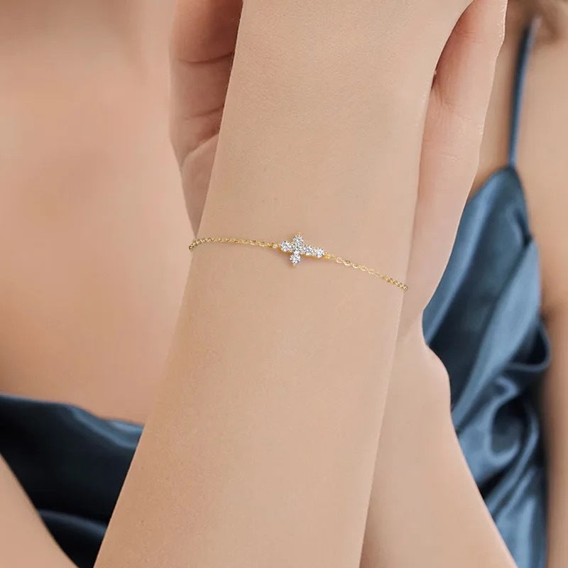 Strassbesetztes Kreuz-Armband aus 925er Silber | LuxeStyle