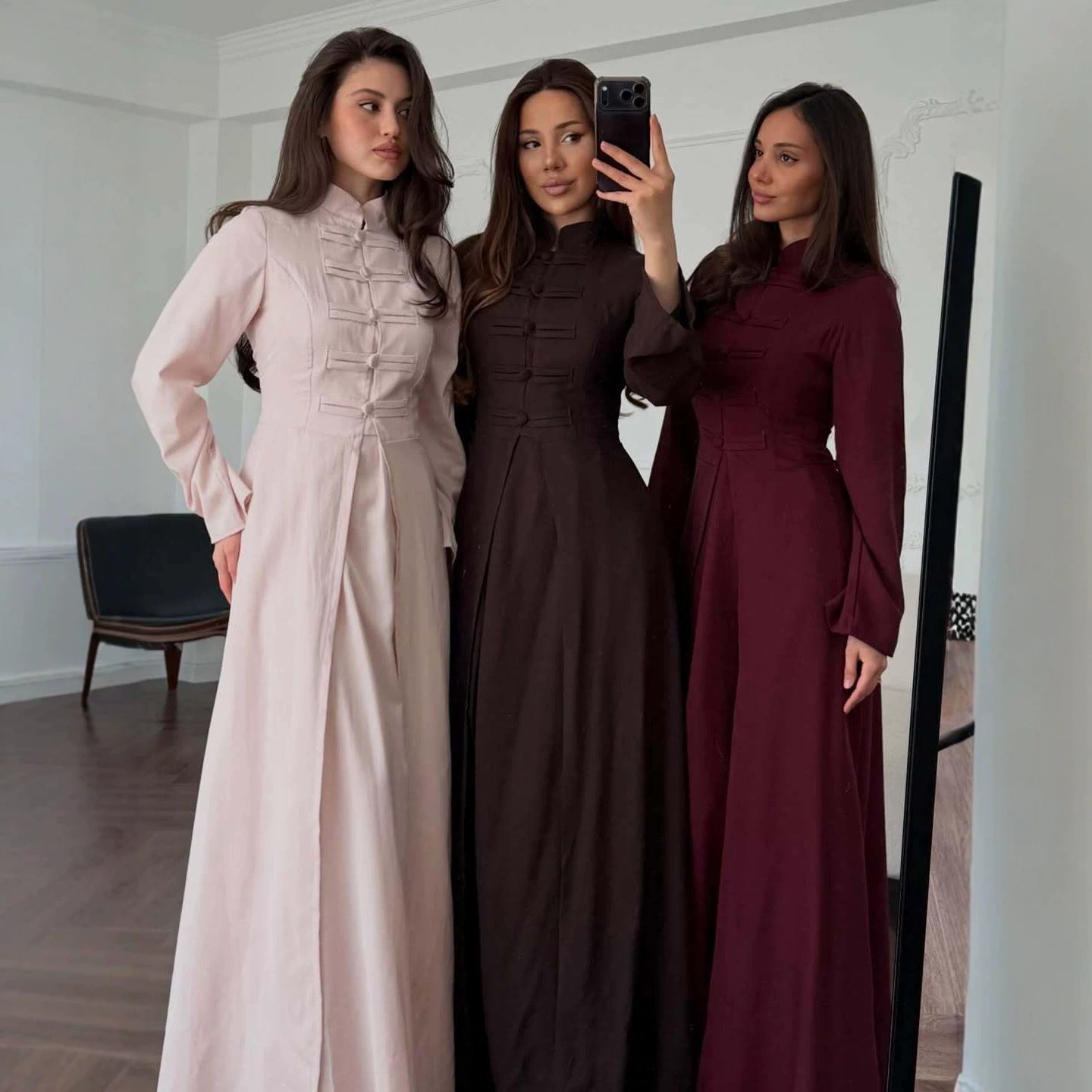 Vintage Langarm-Kleid mit Stehkragen