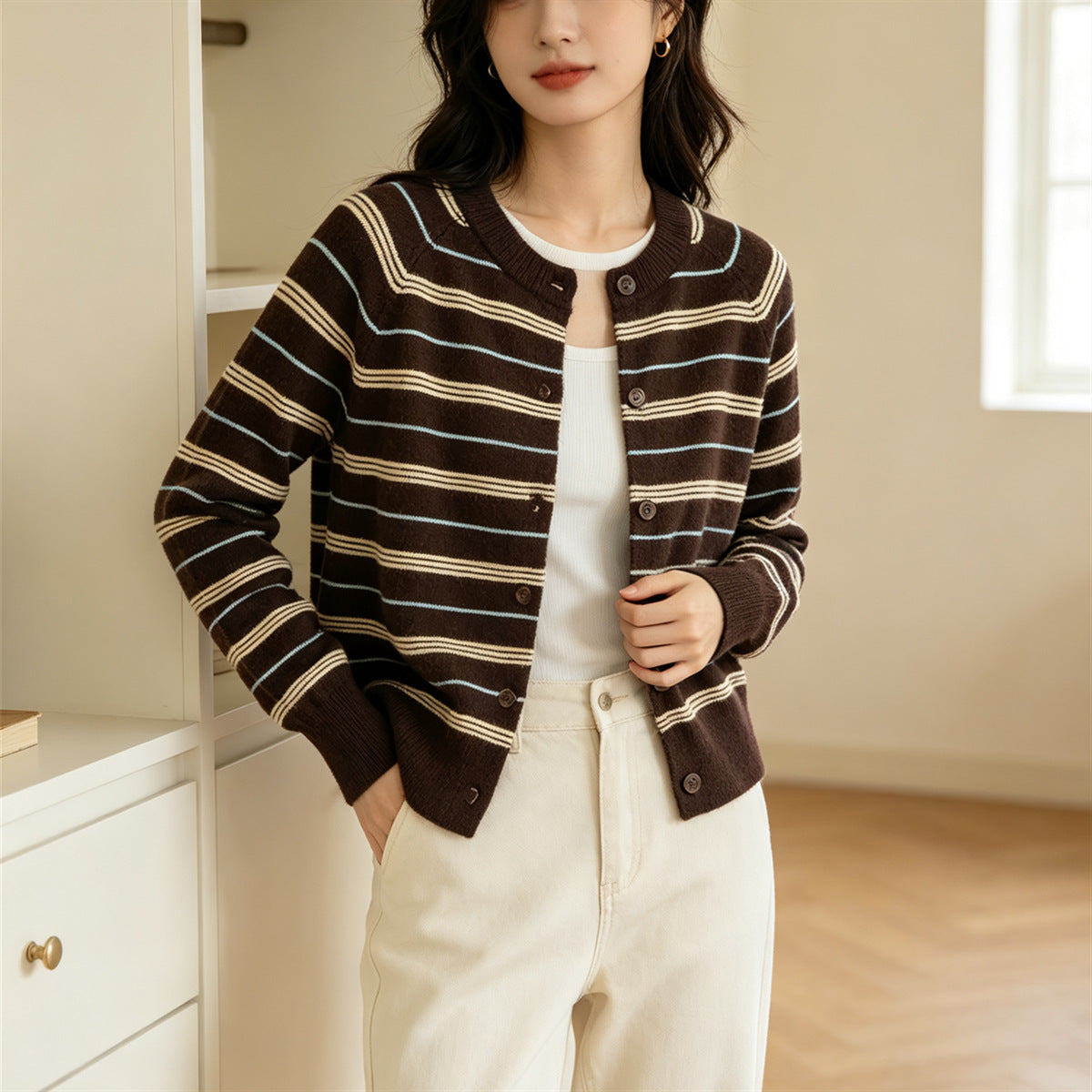 Eleganter Strickpullover mit Farbstreifen
