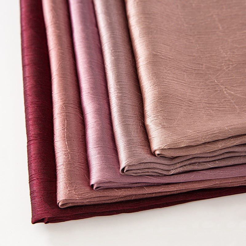 Crinkled Satin Schal – Seidig Glatt