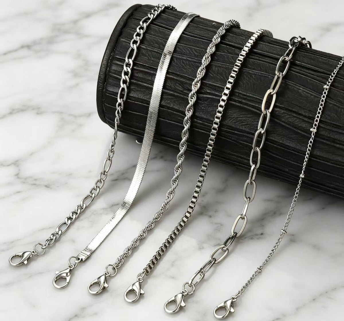 Mehrreihiges Minimalist-Armband-Set – Bild 1 | LuxeStyle