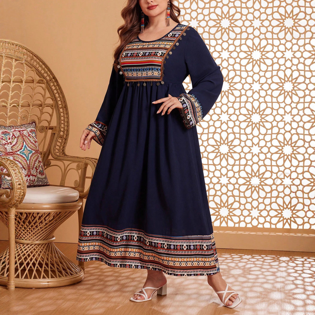 Ethno-Kleid mit Stickerei – Bild 2 | LuxeStyle