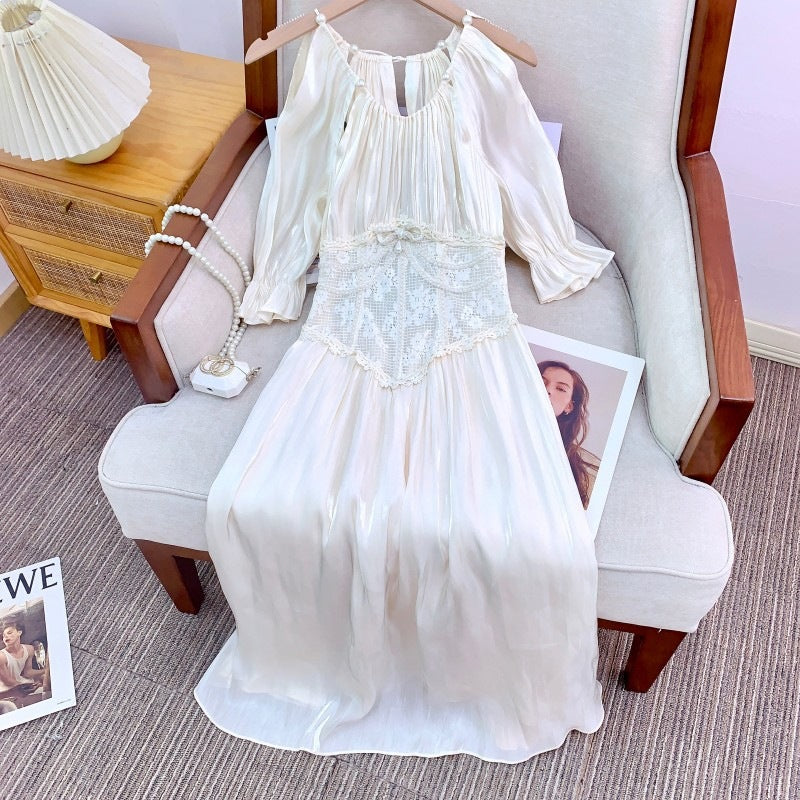 Lacetop Kleid mit Puffärmeln | LuxeStyle