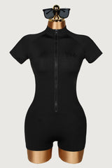 Farbe: Schwarz