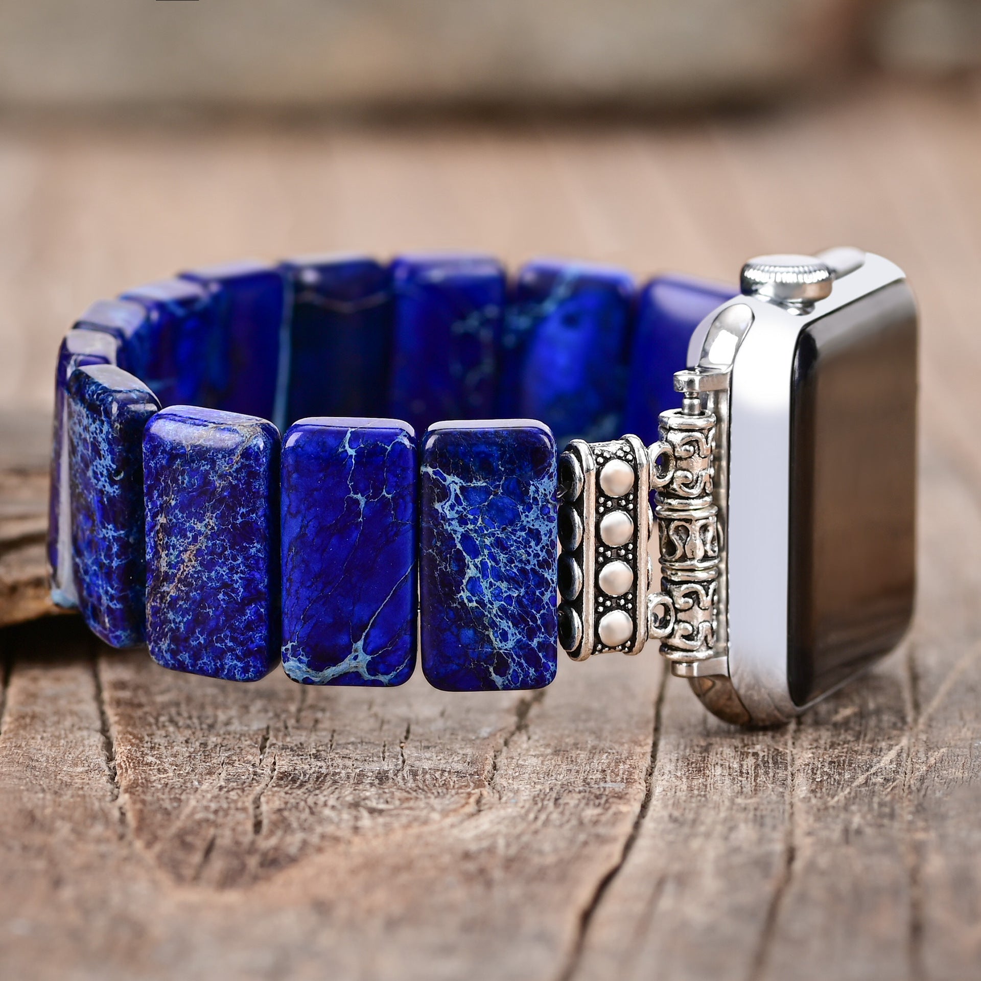 Handgewobenes Uhrenarmband mit Steinen