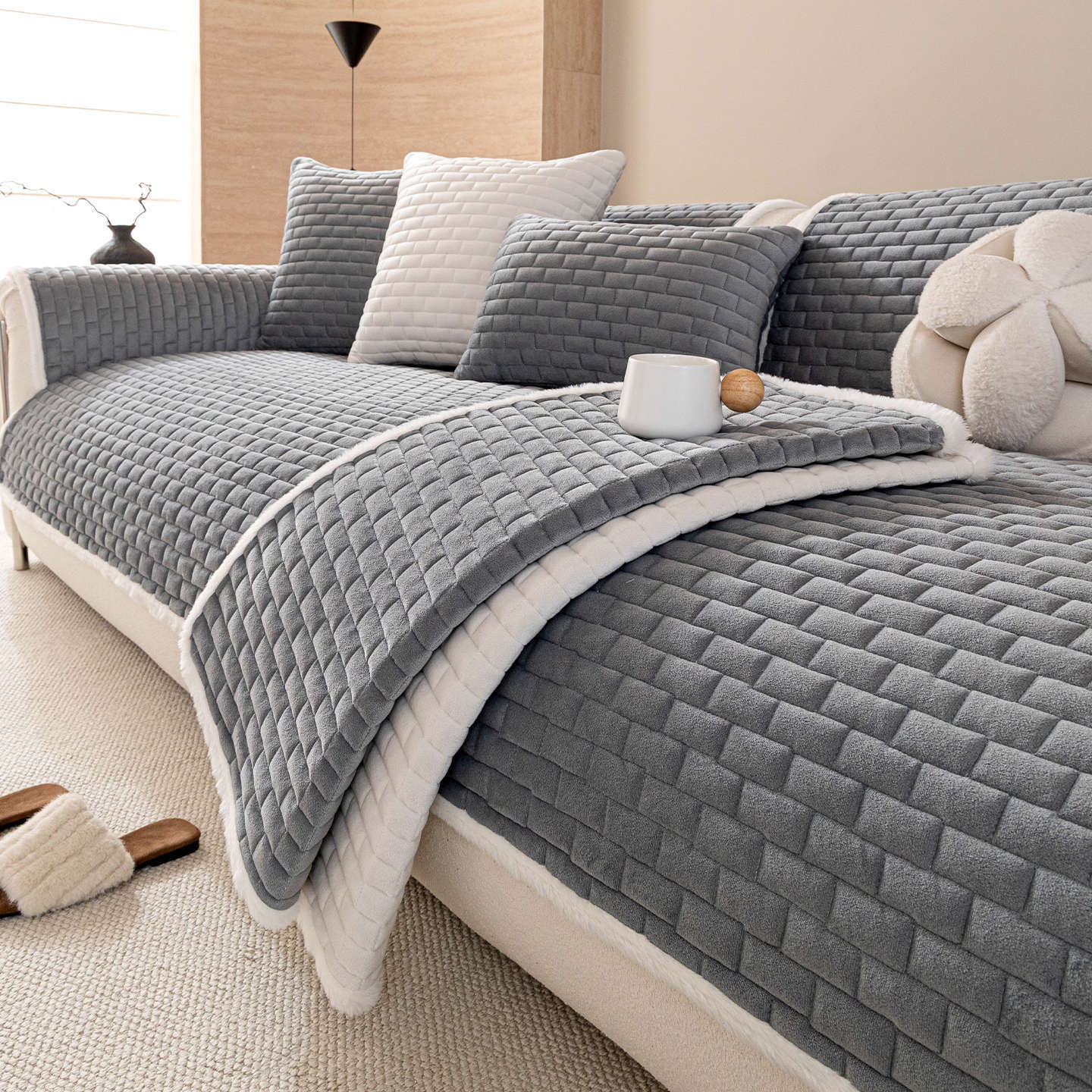 Vielseitiges Sofa-Kissen für jede Jahreszeit
