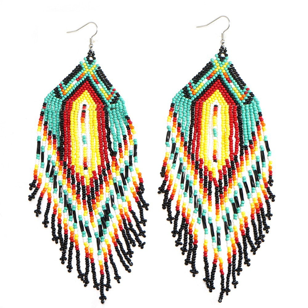 Boho-Ohrringe mit Quasten und Reisperlen