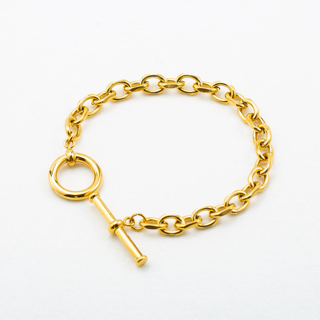 Minimalistisches Kreuzketten-Armband, vergoldet – Bild 4 | LuxeStyle