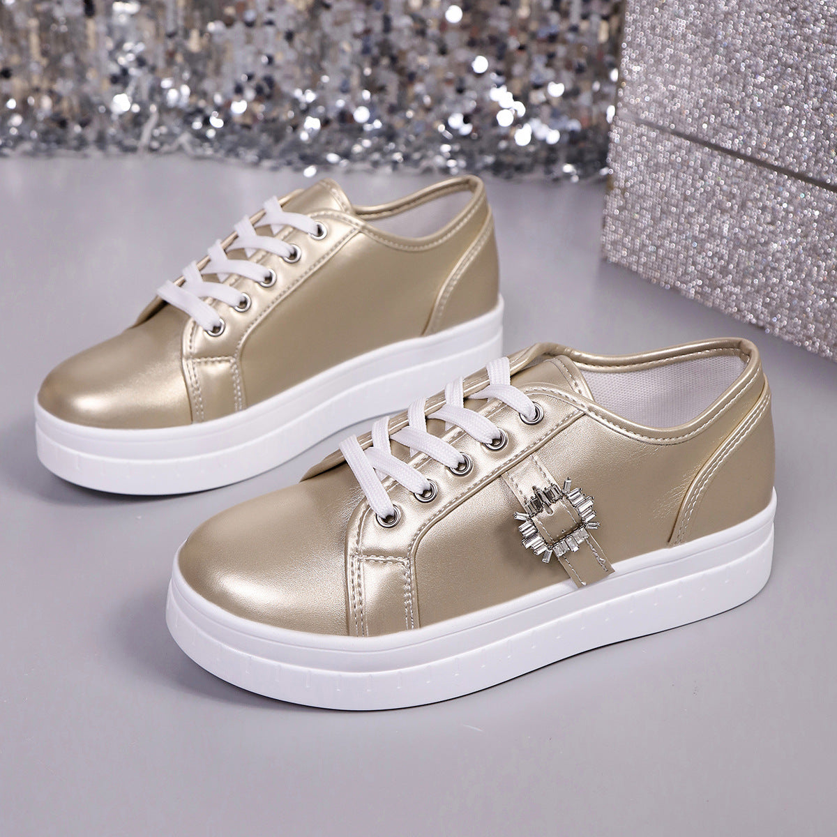 Sportliche Damen-Sneaker aus weichem PU-Leder