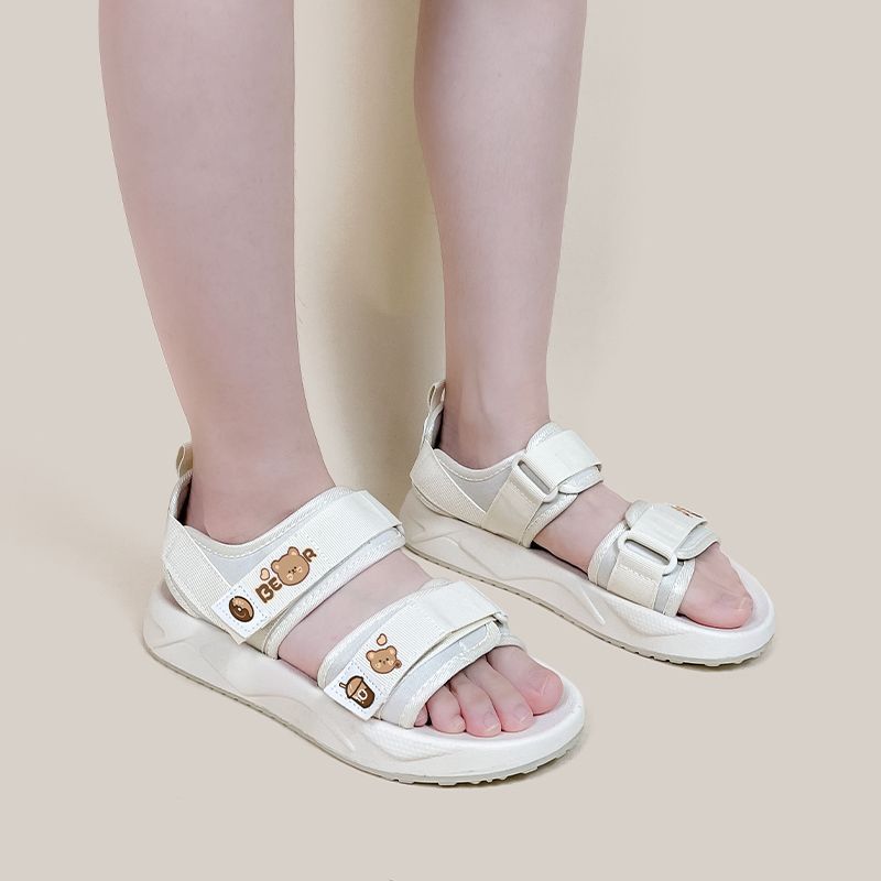 Kleine Sport-Sandalen – Bild 2 | LuxeStyle
