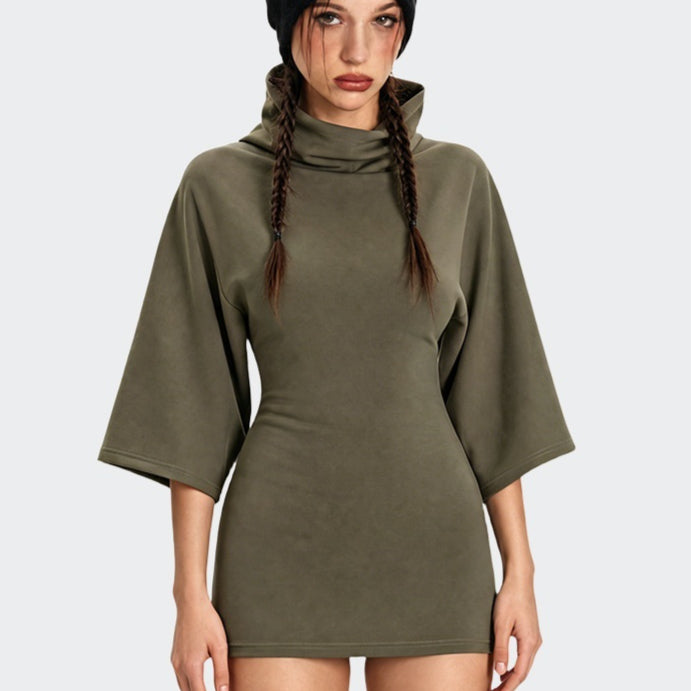 Tailliertes Minikleid mit 3/4-Ärmeln