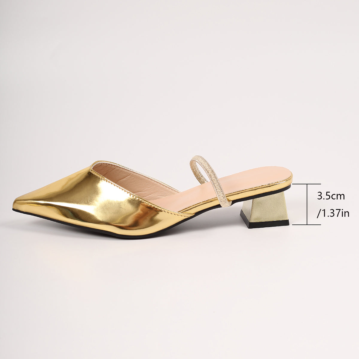 Elegante Metallic-Mules mit Strassriemen