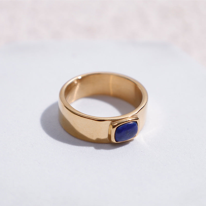 Eleganter Retro-Ring aus Edelstahl