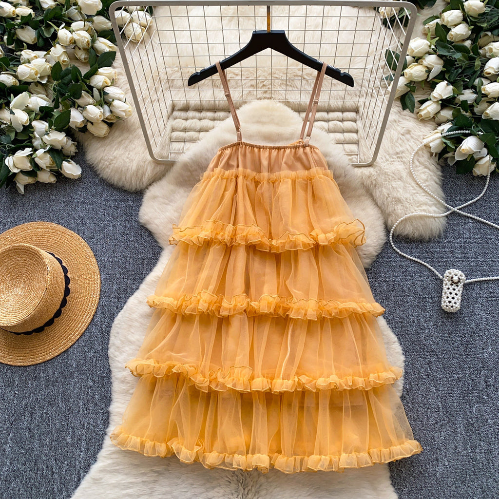 Gerafftes Stufenkleid mit Volants