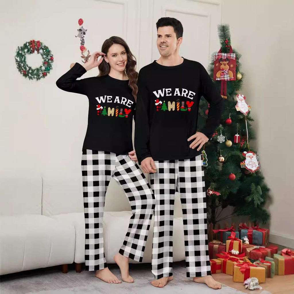Kariertes Pyjama-Set für die ganze Familie