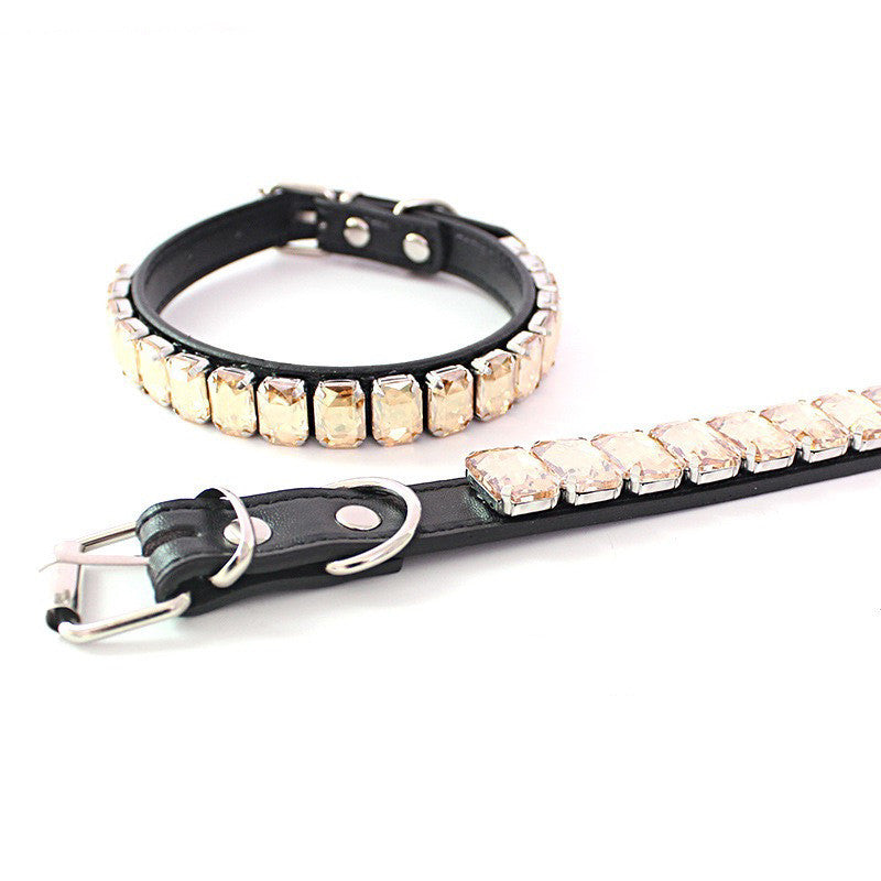 PU-Halsband für Hunde und Katzen – Bild 3 | LuxeStyle